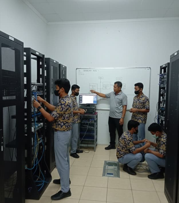 Setup Server Sekolah